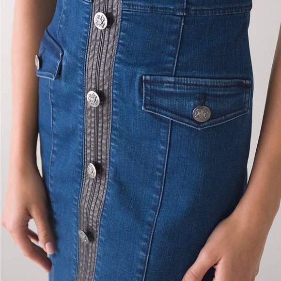 ⭐️NEW⭐️White House Black Market (WHBM) Sleeveless Denim Dress - Picture 4 of 12